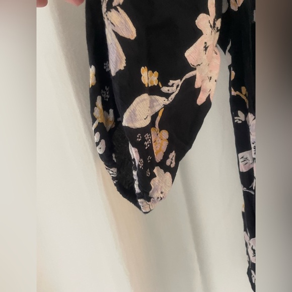 Billabong Black Tunic Top with Pink and White Floral large - Picture 2 of 6